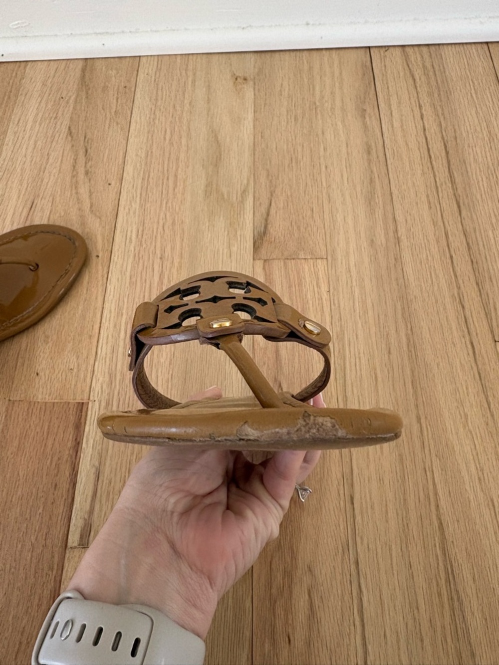 Tory Burch Tan Miller Patent Sandal - Picture 3 of 16